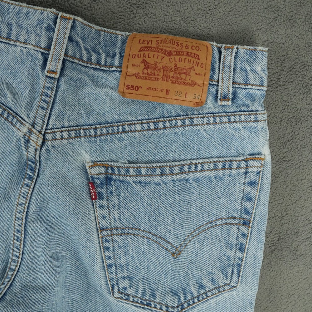 VTG Levi's 550 Jeans Mens 32x34 (30x33) Light Wash Relaxed Fit Tapered Leg 90's